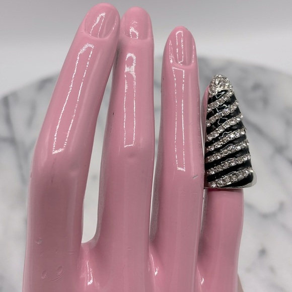 Spike Striped Crystal Finger Nail Ring - Picture 1 of 6
